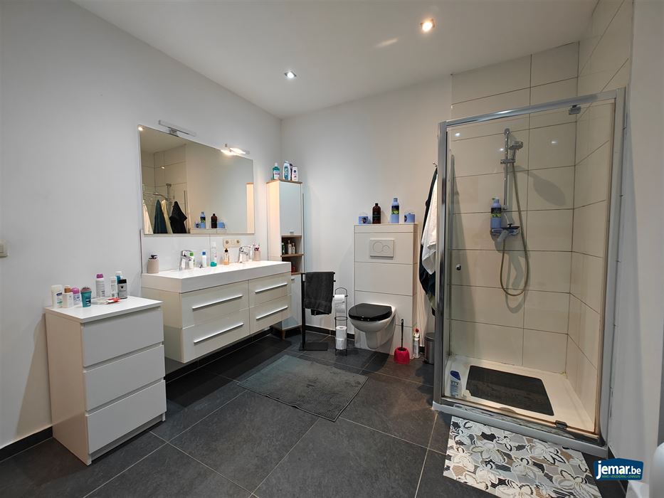 Handelspand verhuurd als gelijkvloers appartement met 3 slaapkamers