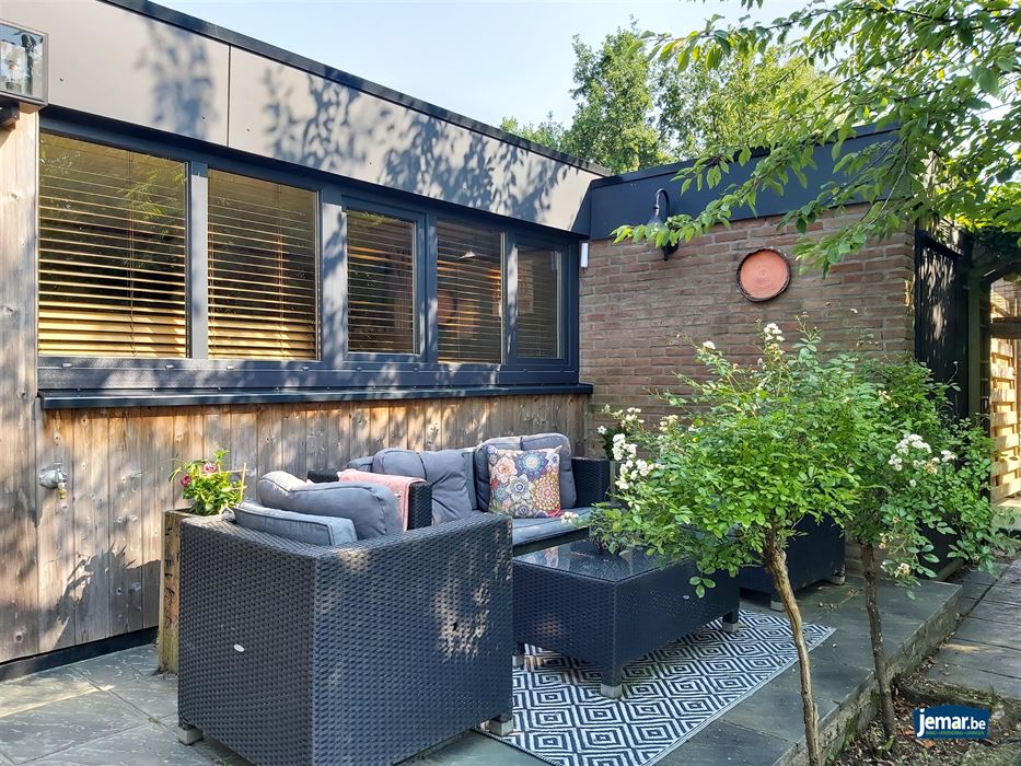 Stijlvol gerenoveerde vakantiewoning op vakantiedomein Sonnevijver met 2 slaapkamers, gelegen aan de Maanvijver, instapklaar en inclusief inboedel – ideaal voor eigen gebruik of verhuur!