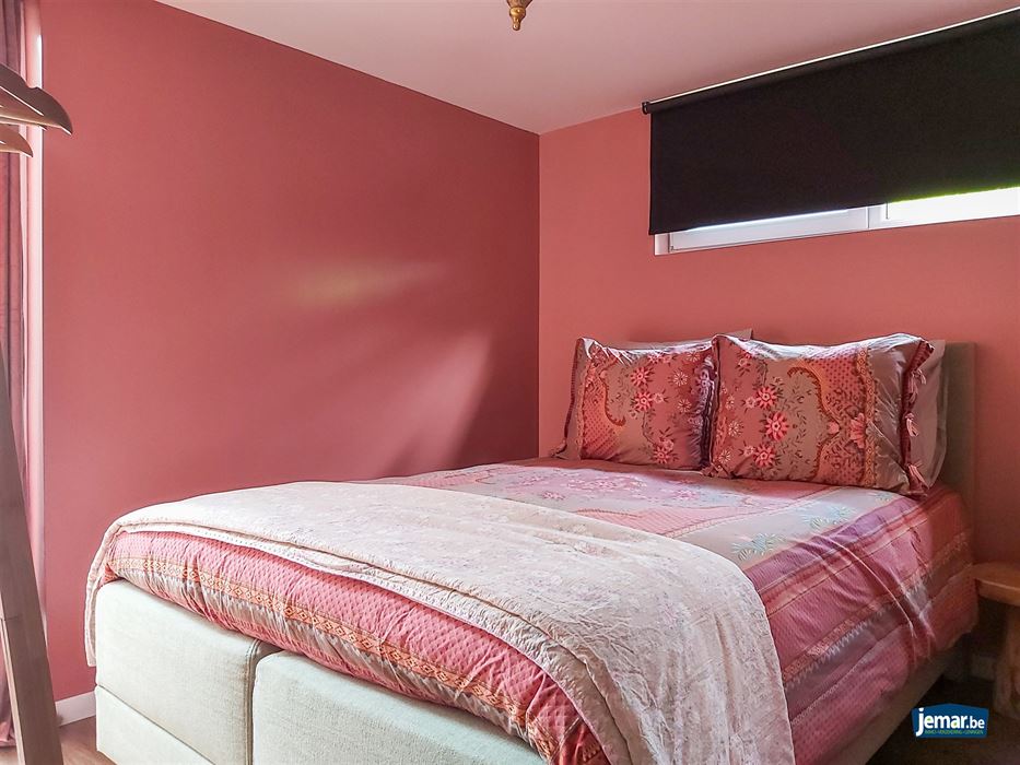Stijlvol gerenoveerde vakantiewoning op vakantiedomein Sonnevijver met 2 slaapkamers, gelegen aan de Maanvijver, instapklaar en inclusief inboedel – ideaal voor eigen gebruik of verhuur!