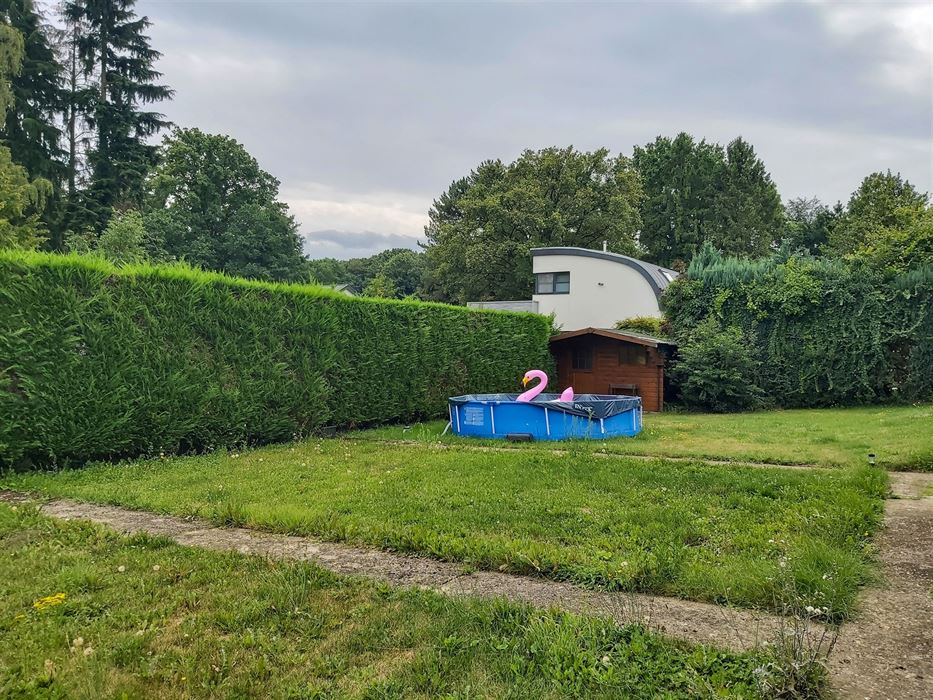 Gelijkvloerse woning met 3 slaapkamers op ruim perceel van 10are in Maasmechelen!