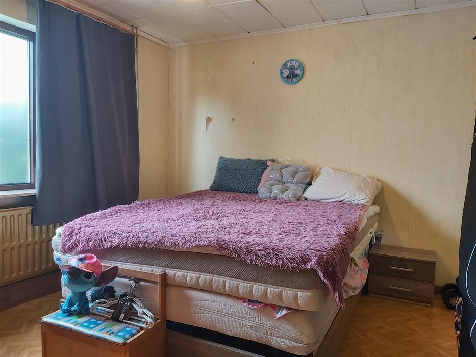 Gelijkvloerse woning met 3 slaapkamers op ruim perceel van 10are in Maasmechelen!