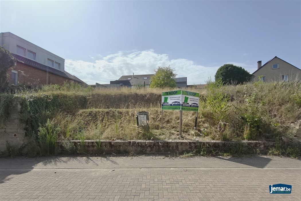 Bouwgrond met goedgekeurde plannen voor open bebouwing (4a36ca) in het landelijke Genoelselderen