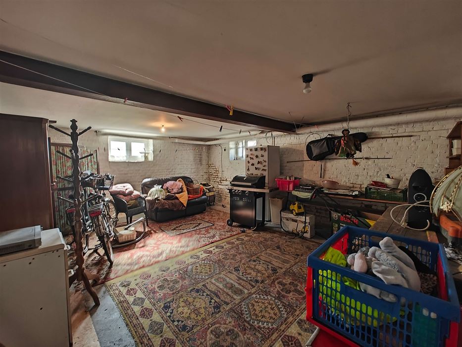 Te renoveren vrijstaande woning met 2 slaapkamers