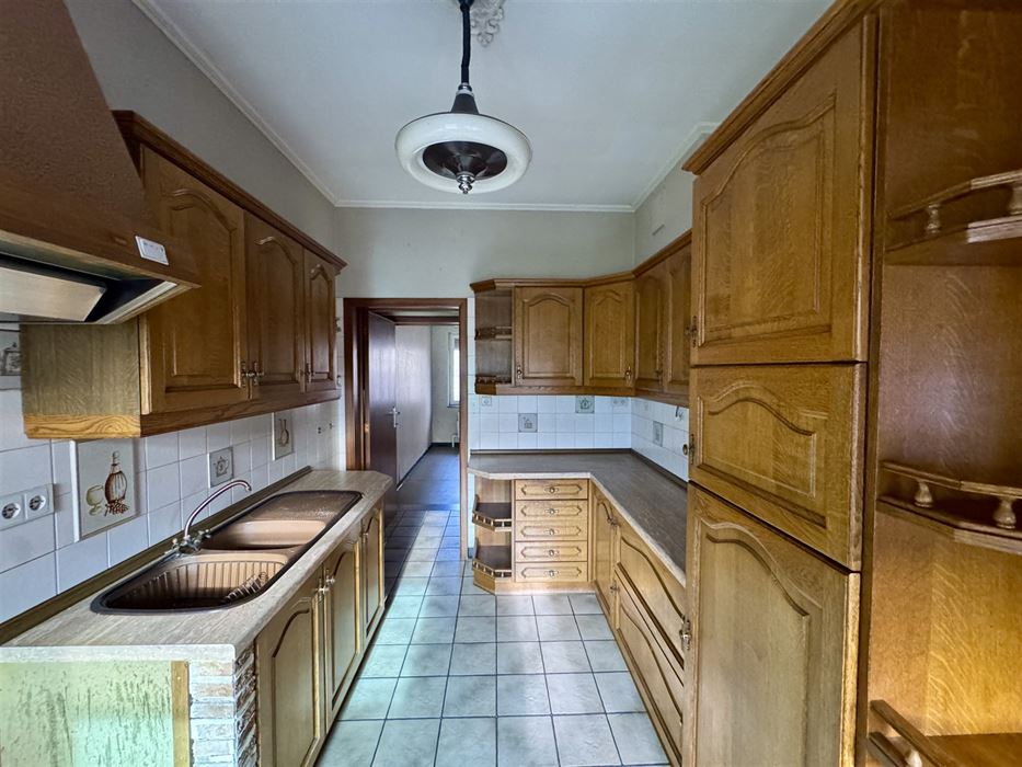 Te renoveren vrijstaande woning met 2 slaapkamers