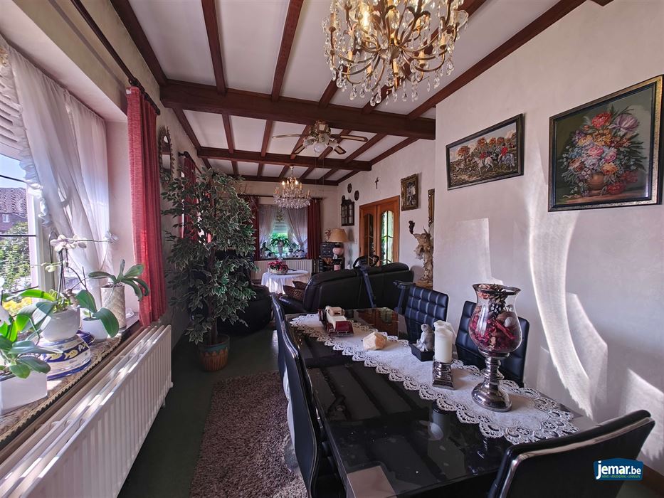 Te renoveren vrijstaande woning met 2 slaapkamers 