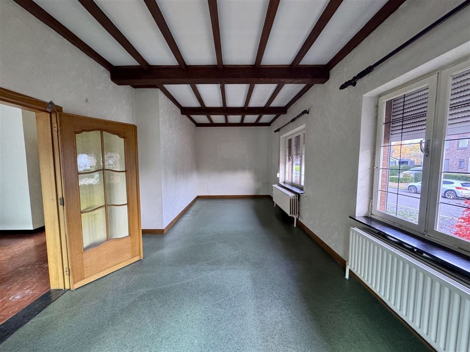 Vrijstaande woning met kelder en garage op toplocatie in Maasmechelen