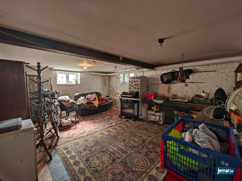 Te renoveren vrijstaande woning met 2 slaapkamers 