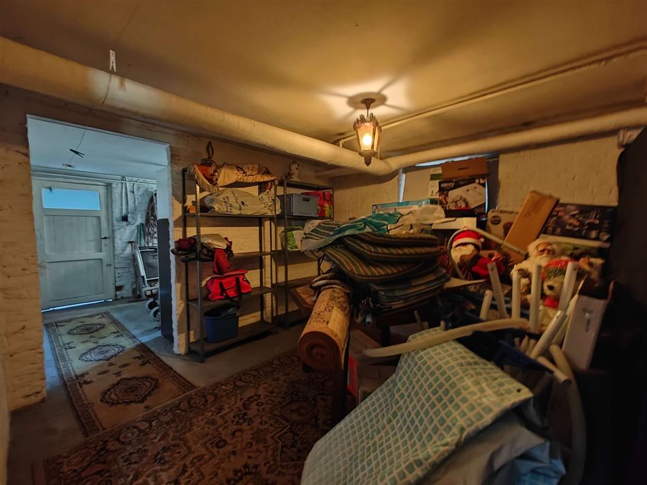 Te renoveren vrijstaande woning met 2 slaapkamers