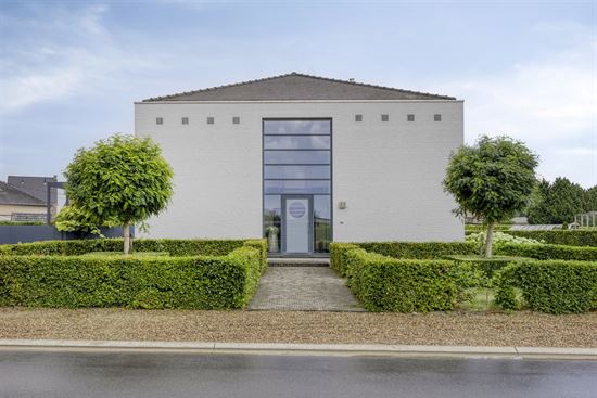 Ruime gezinswoning met 4 slaapkamers en 2 badkamers