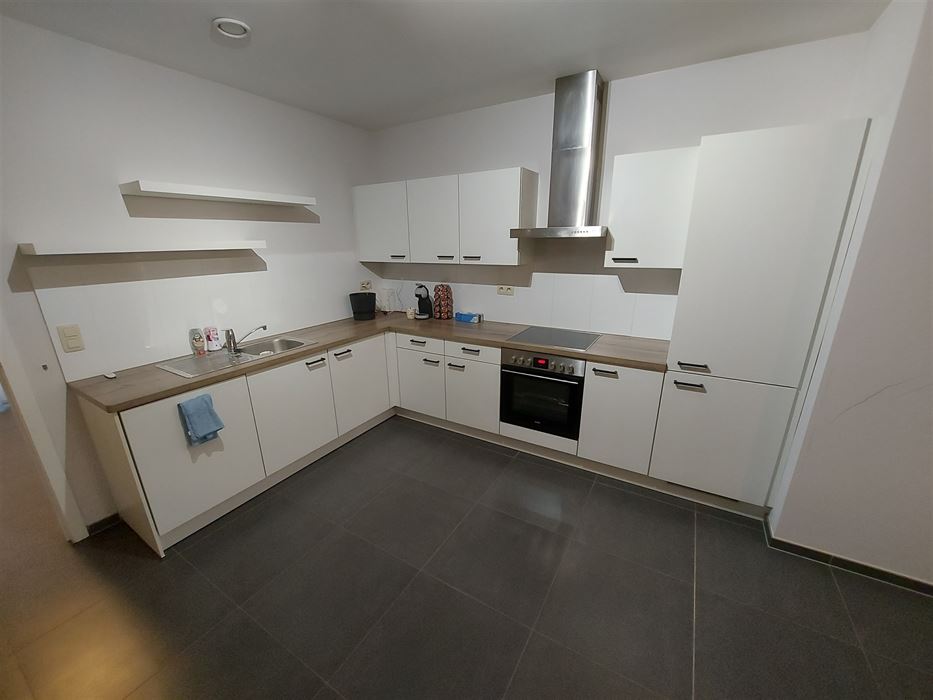 gelijkvloers appartement met 1 slaapkamer en ruim terras in Maasmechelen!