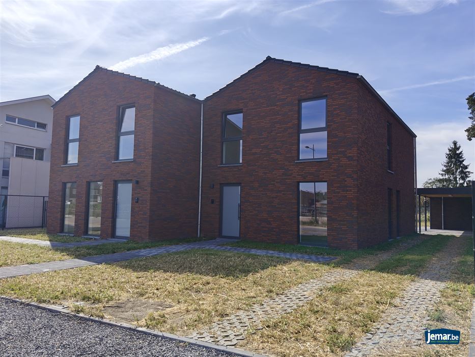 Nieuwbouwwoningen gelegen aan de Weg naar Zutendaal. 6% BTW mogelijk!!!