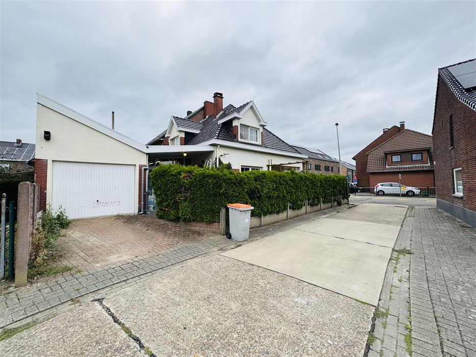 Ruime stadswoning in het centrum van Stokkem