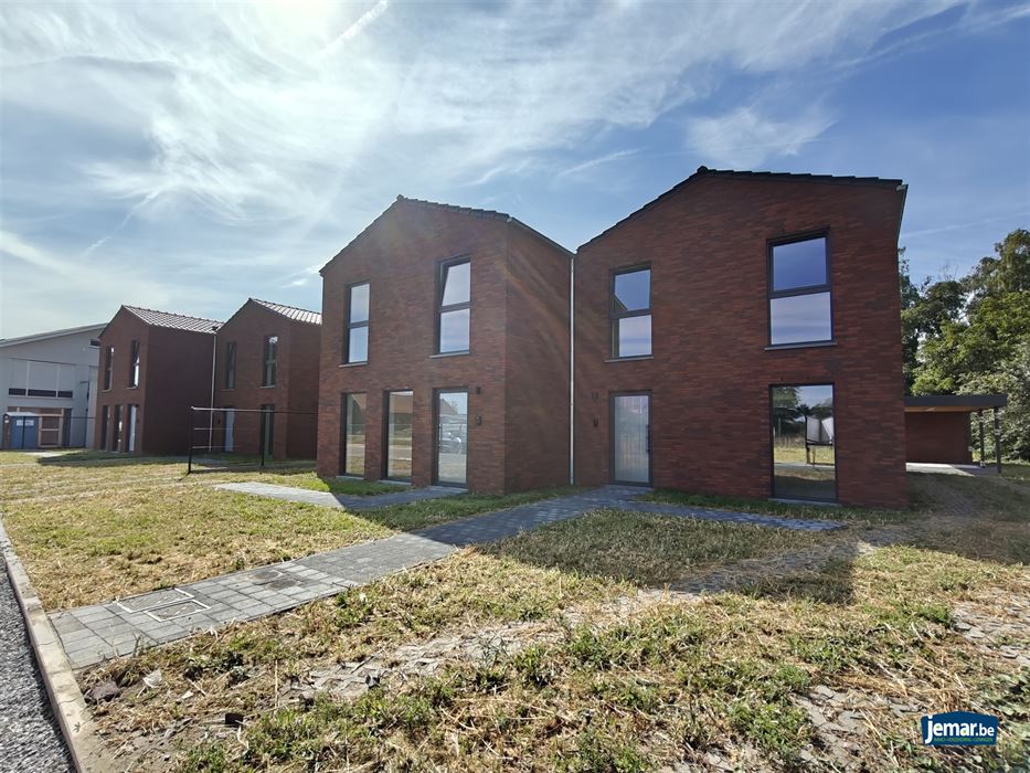 Nieuwbouwwoningen gelegen aan de Weg naar Zutendaal. 6% BTW mogelijk!!!