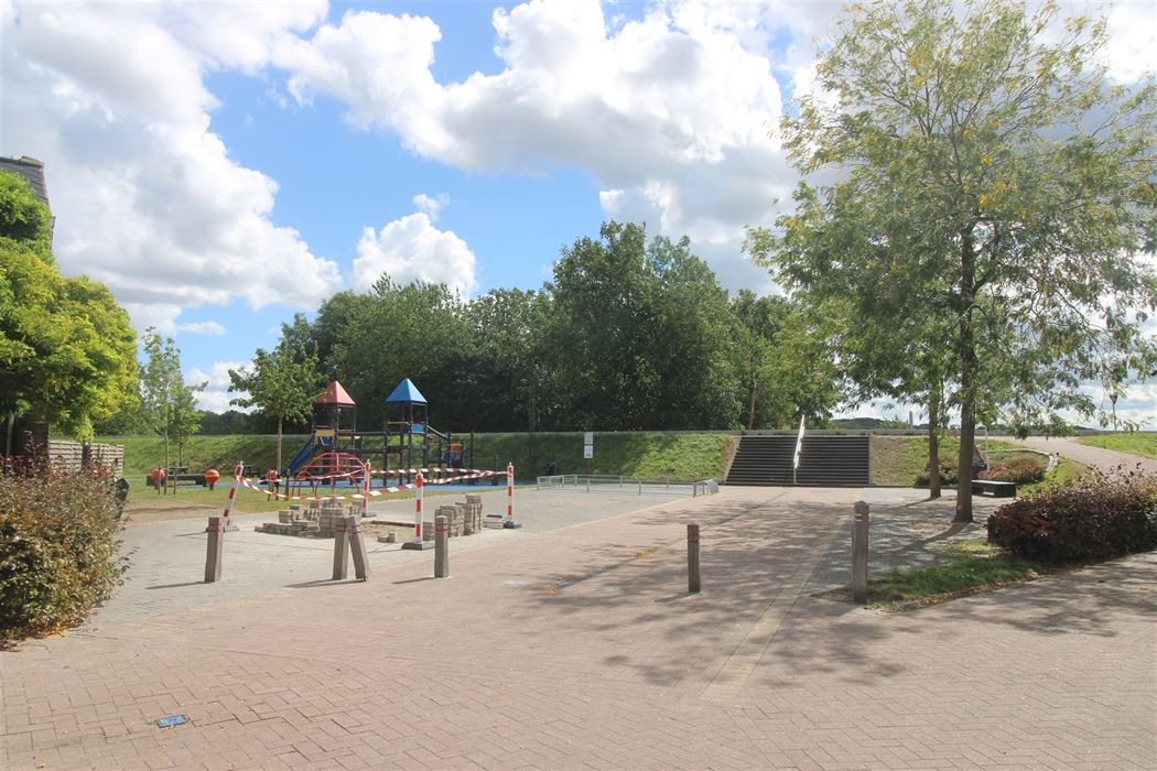 Instapklare woning met 2 slaapkamers (mogelijkheid tot uitbreiding!) en ruime garage in het rustige Kotem!