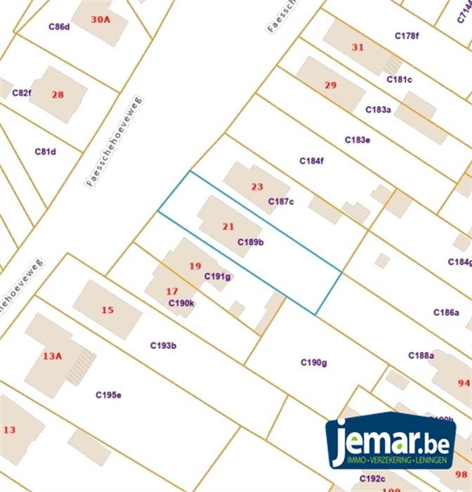Vrijstaande bungalow woning met 3 slaapkamers en inpandige garage