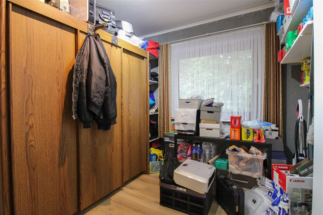 Opbrengsteigendom met 2 verhuurde eenheden op toplocatie in Maasmechelen!