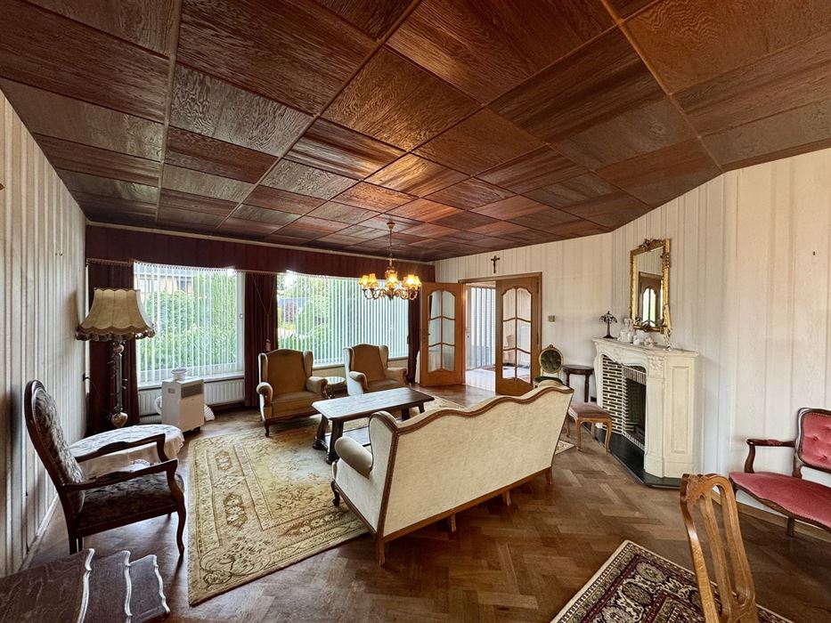 Vrijstaande splitlevelwoning met tuin te Meeswijk.