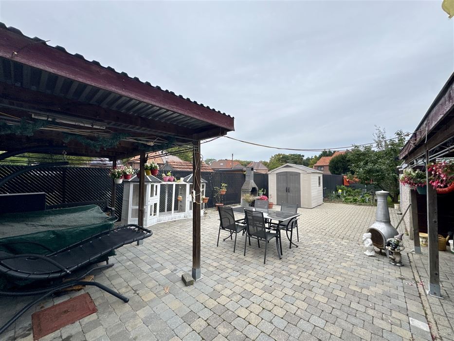 Instapklare halfopen mijnwerkerswoning te koop