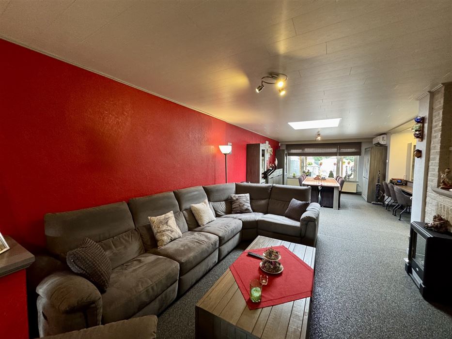 Instapklare halfopen mijnwerkerswoning te koop