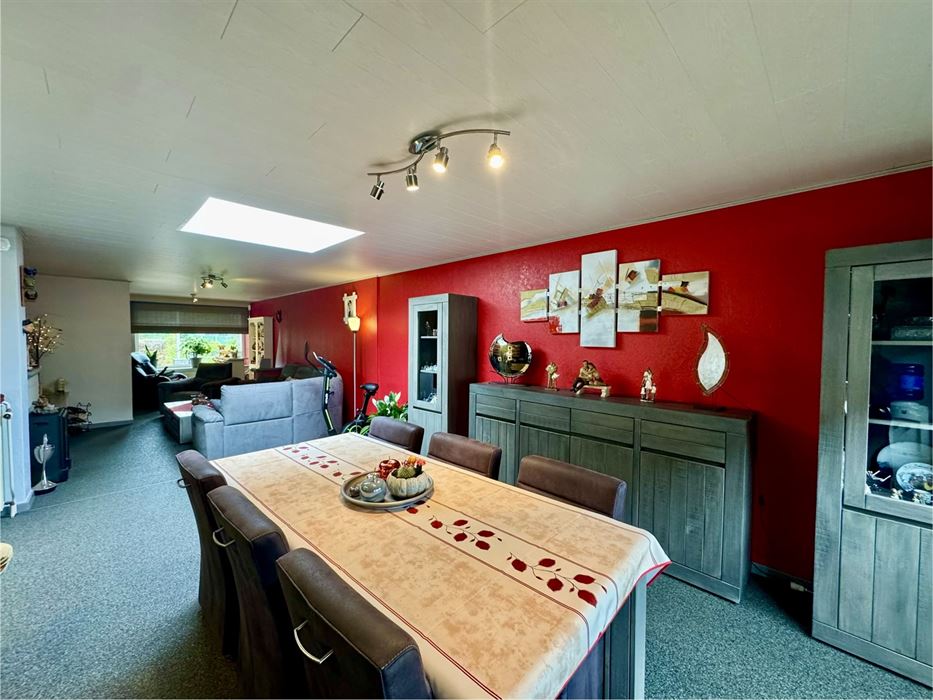 Instapklare halfopen mijnwerkerswoning te koop