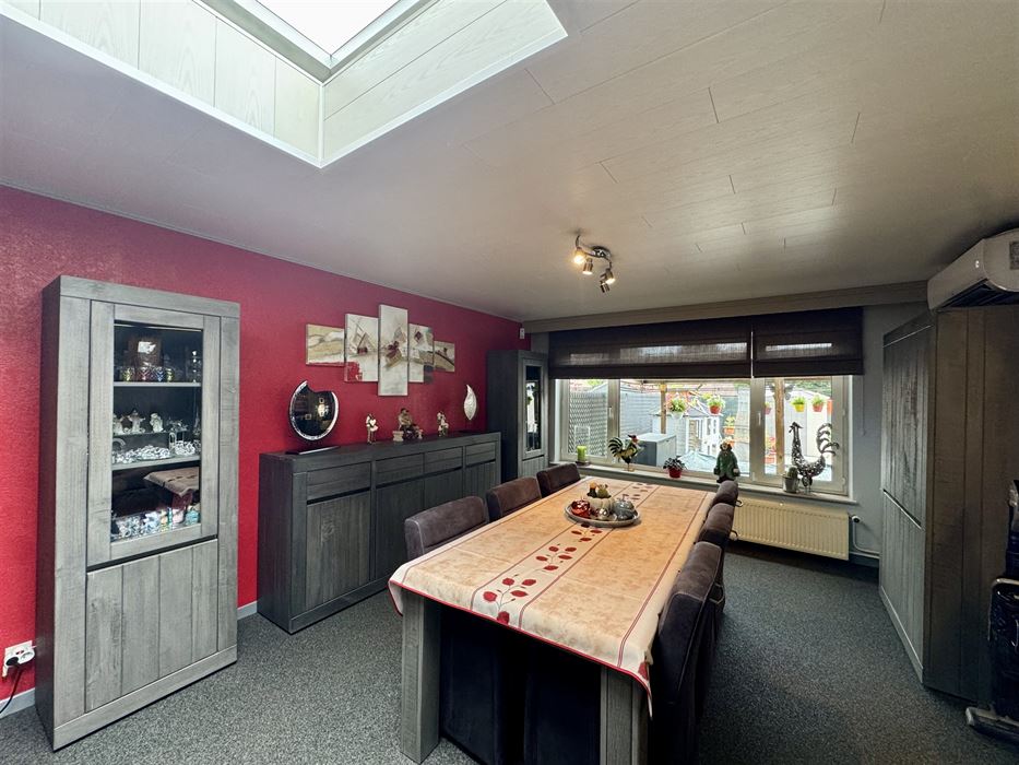 Instapklare halfopen mijnwerkerswoning te koop