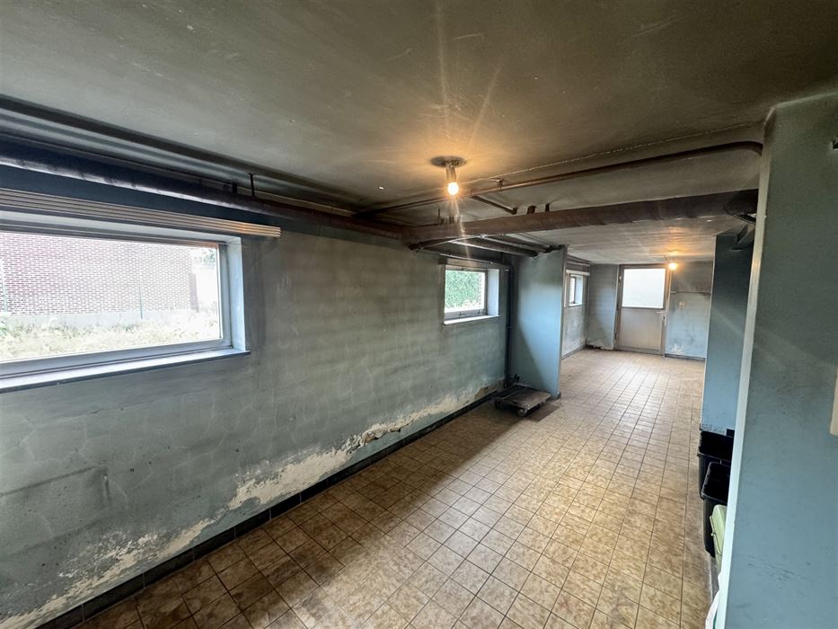 Vrijstaande splitlevelwoning met tuin te Meeswijk.