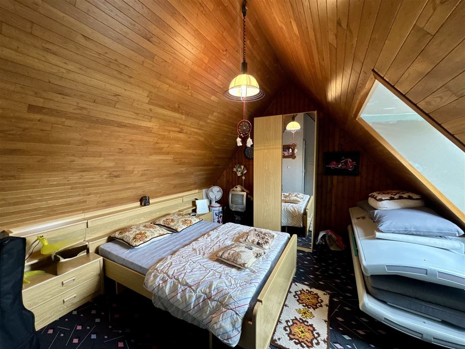 Instapklare halfopen mijnwerkerswoning te koop