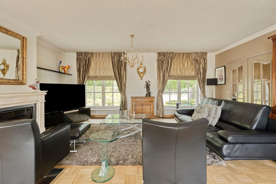 Vrijstaande villa van 306 m² op 17a95ca, gelegen vlak bij Connecterra, de toegangspoort tot het Nationaal Park Hoge Kempen, en op wandelafstand van Maasmechelen Village!