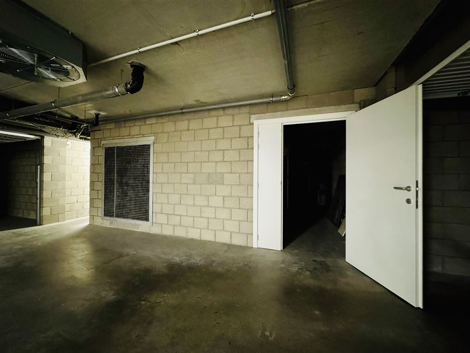 Volledig ingerichte handelszaak!