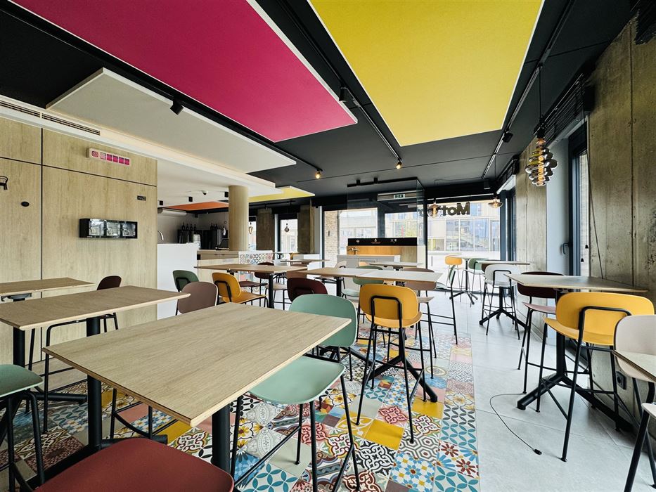 Volledig ingerichte handelszaak!