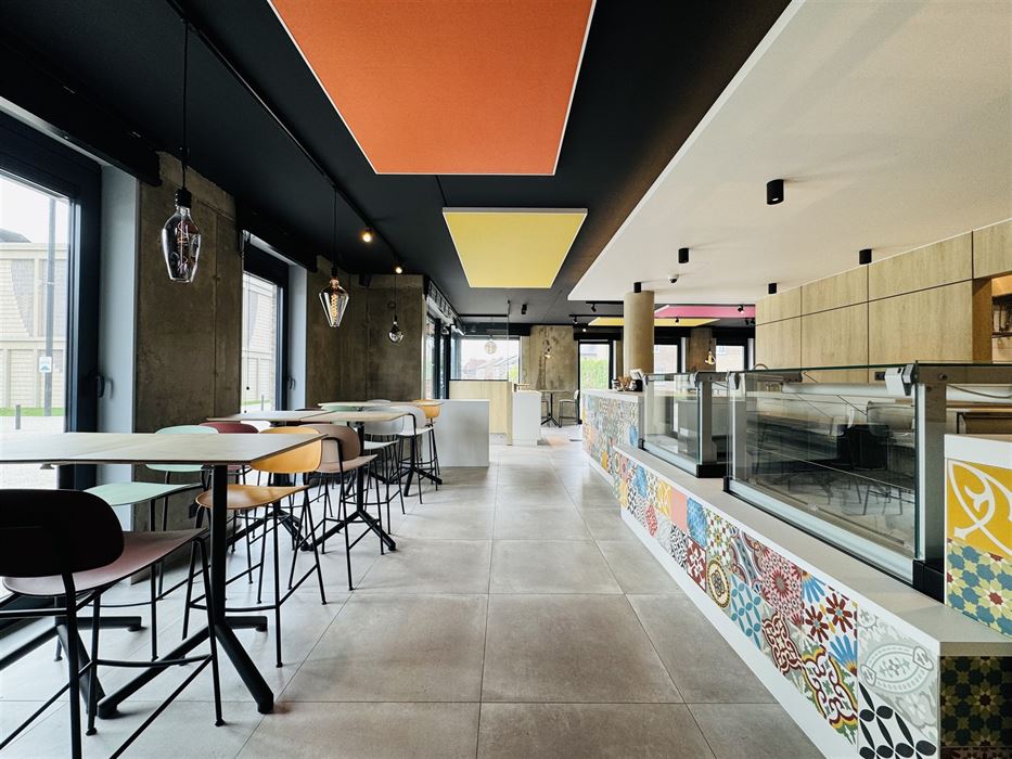 Volledig ingerichte handelszaak!