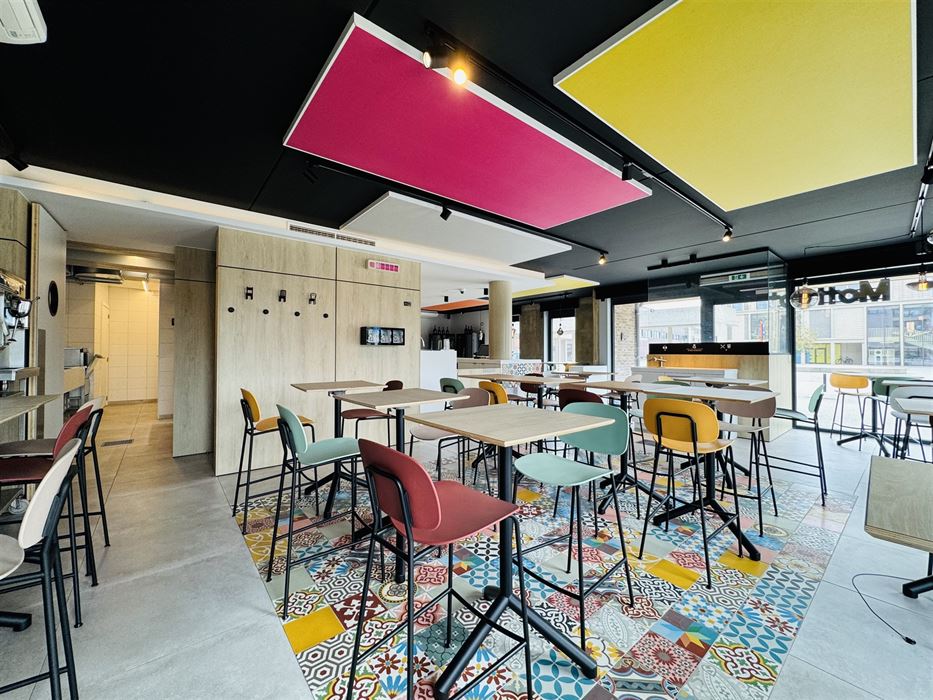 Volledig ingerichte handelszaak!