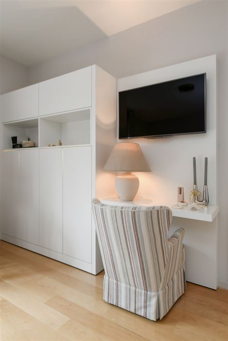 Luxueus en instapklaar appartement met 3 terrassen en ondergrondse garagebox in residentie “Leemhoek III” te Maaseik.