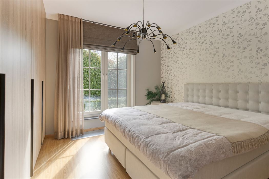 Vrijstaande villa van 306 m² op 17a95ca, gelegen vlak bij Connecterra, de toegangspoort tot het Nationaal Park Hoge Kempen, en op wandelafstand van Maasmechelen Village!
