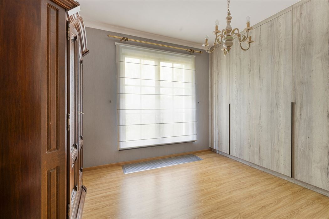 Vrijstaande villa van 306 m² op 17a95ca, gelegen vlak bij Connecterra, de toegangspoort tot het Nationaal Park Hoge Kempen, en op wandelafstand van Maasmechelen Village!