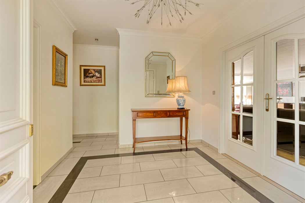 Vrijstaande villa van 306 m² op 17a95ca, gelegen vlak bij Connecterra, de toegangspoort tot het Nationaal Park Hoge Kempen, en op wandelafstand van Maasmechelen Village!