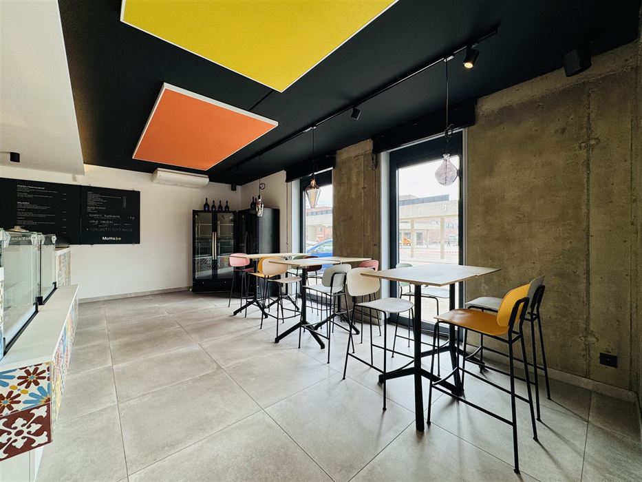 Volledig ingerichte handelszaak!