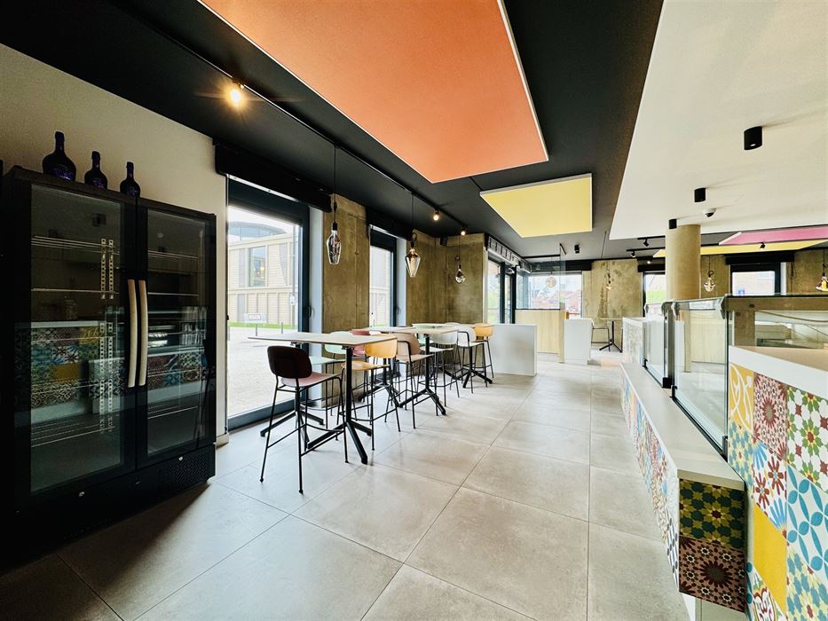 Volledig ingerichte handelszaak!