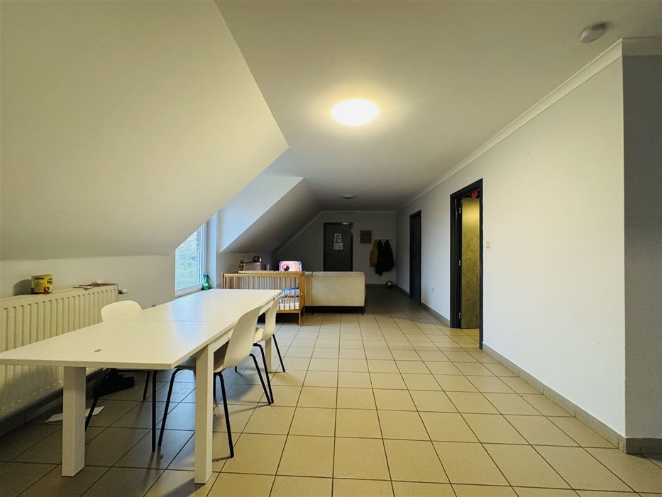 Hoeve met paardenaccomodatie.