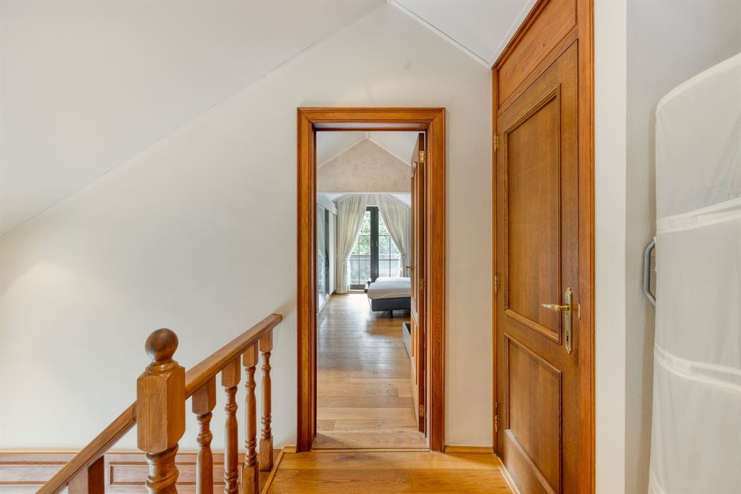 Vrijstaande villa van 306 m² op 17a95ca, gelegen vlak bij Connecterra, de toegangspoort tot het Nationaal Park Hoge Kempen, en op wandelafstand van Maasmechelen Village!