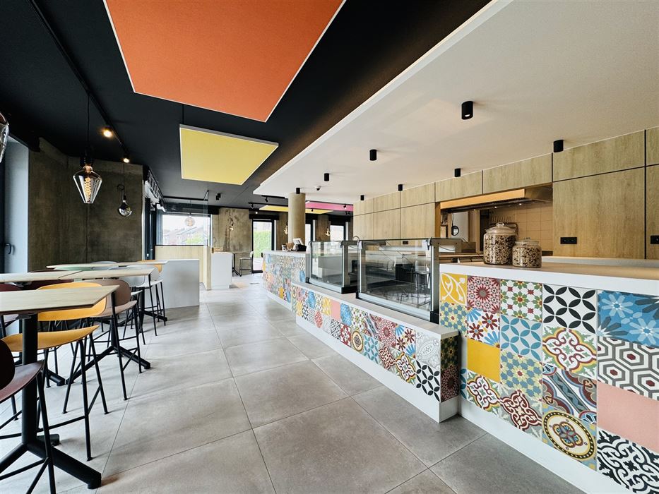 Volledig ingerichte handelszaak!