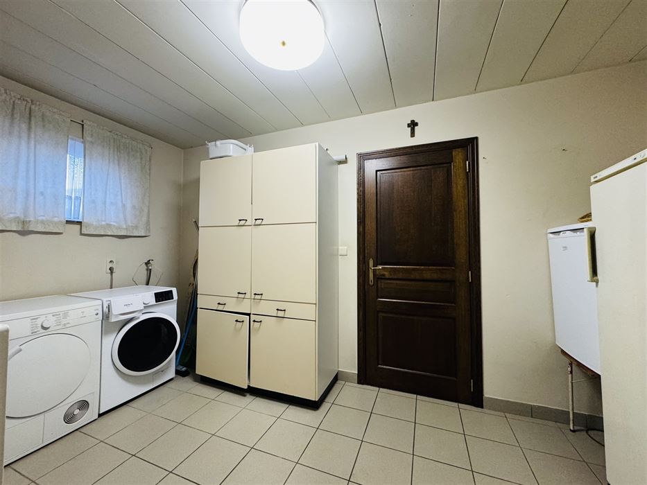 Hoeve met paardenaccomodatie.