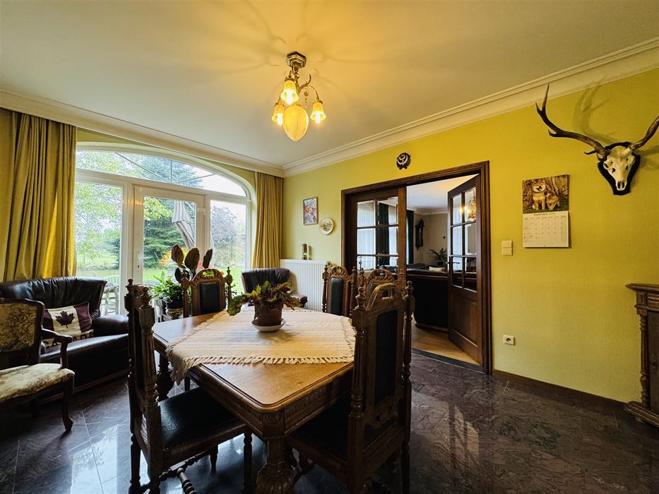 Hoeve met paardenaccomodatie.