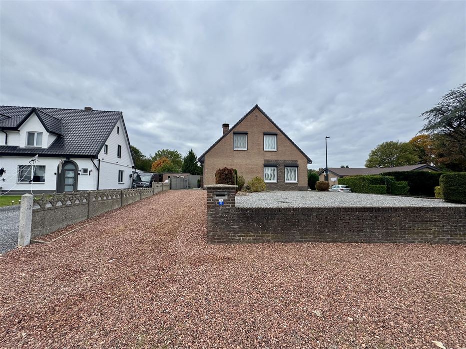 Vrijstaande woning die gebruikt kan worden als twee-woonst