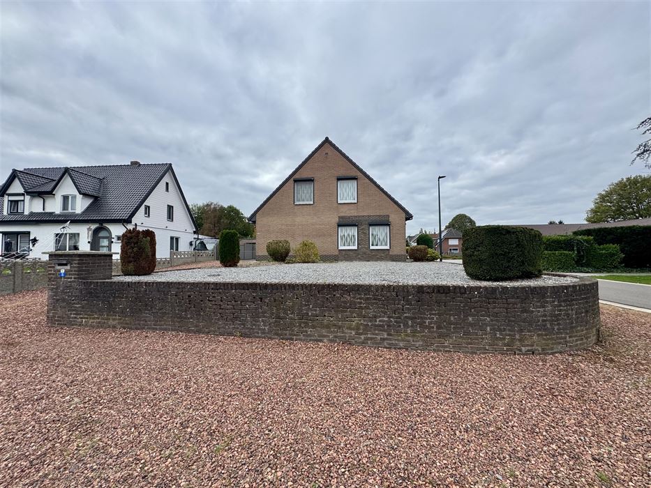 Vrijstaande woning die gebruikt kan worden als twee-woonst