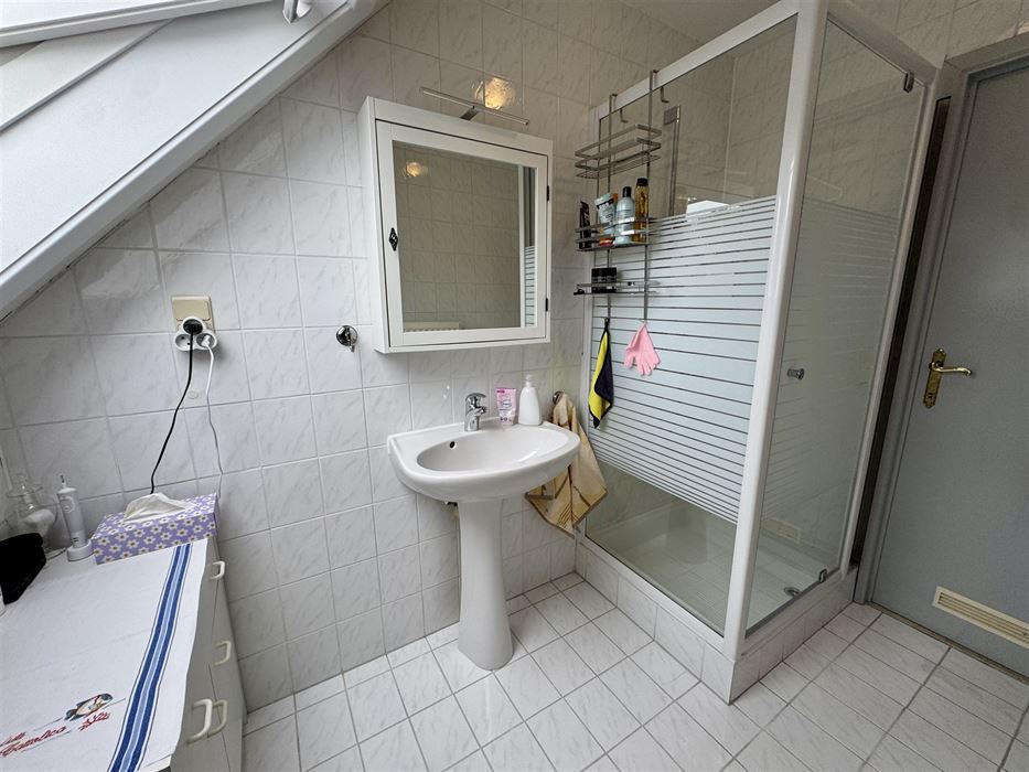 Vrijstaande woning die gebruikt kan worden als twee-woonst