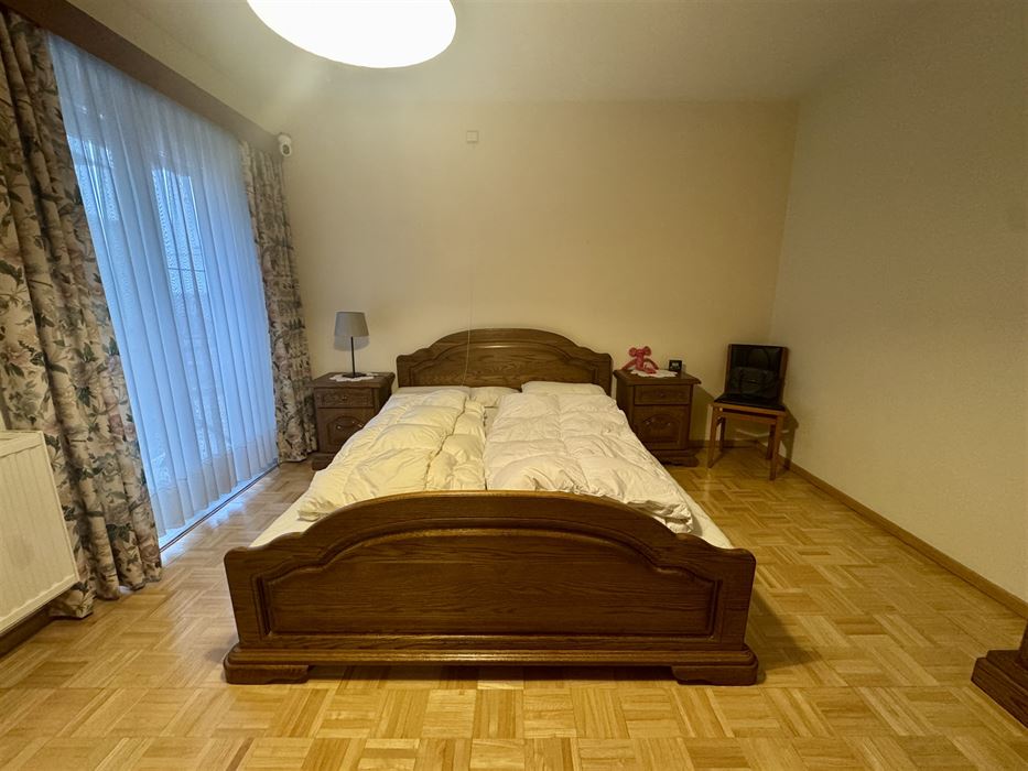 Vrijstaande woning die gebruikt kan worden als twee-woonst