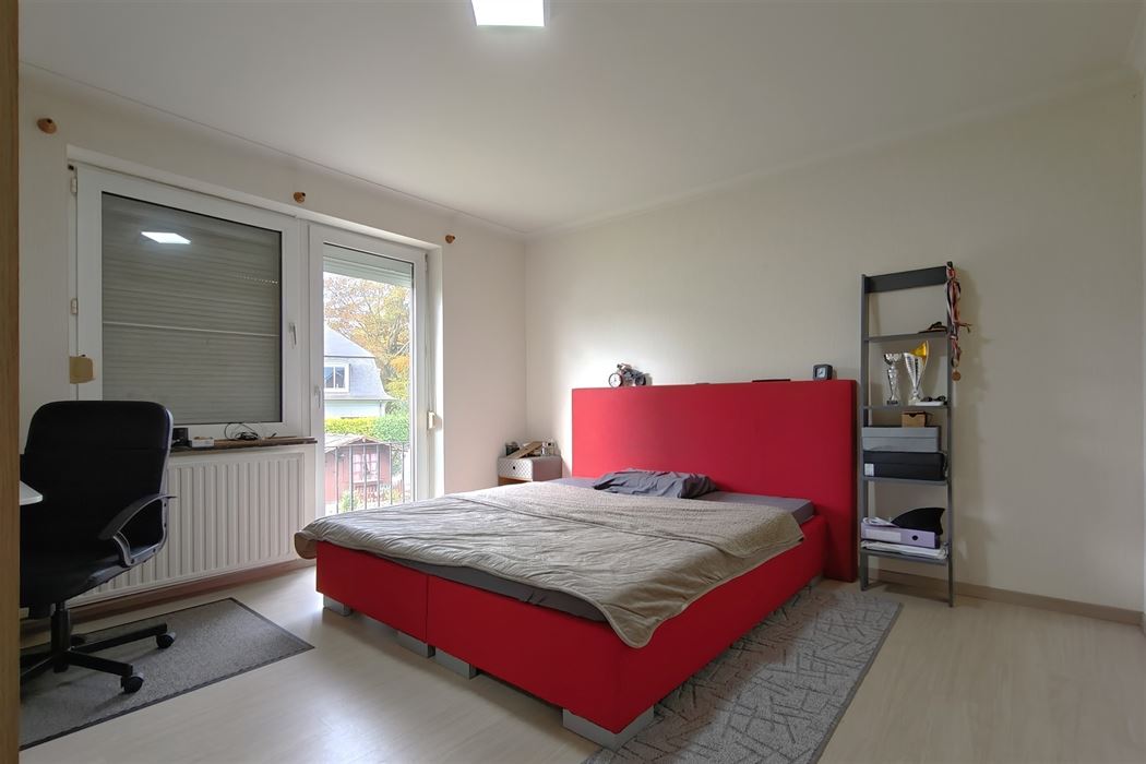 Statige woning op 9a15ca met 4 slpk. in verzorgde woonwijk te Kesselt