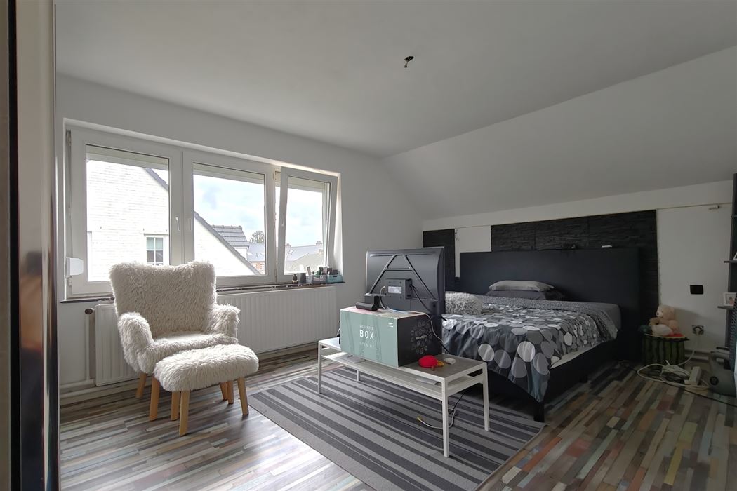 Statige woning op 9a15ca met 4 slpk. in verzorgde woonwijk te Kesselt