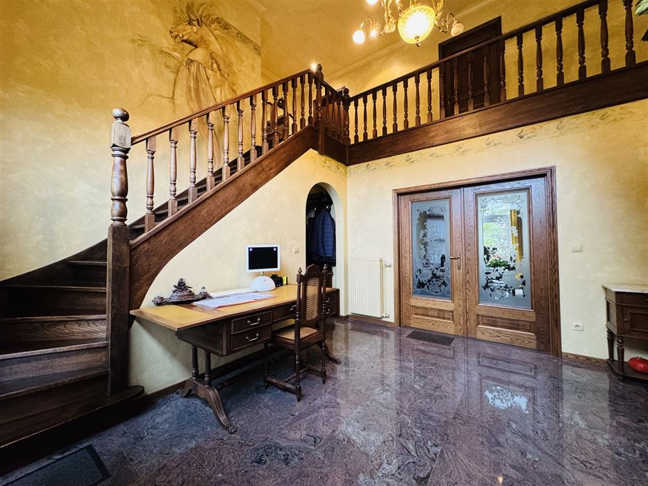 Hoeve met paardenaccomodatie.